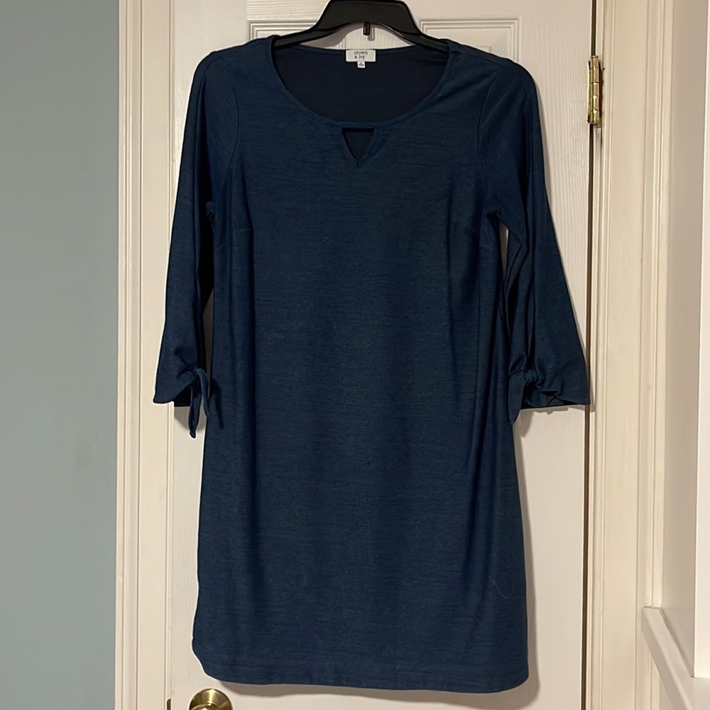 Crown & Ivy dark blue dress